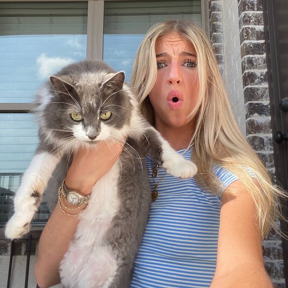 Meet your Posher, Sarah